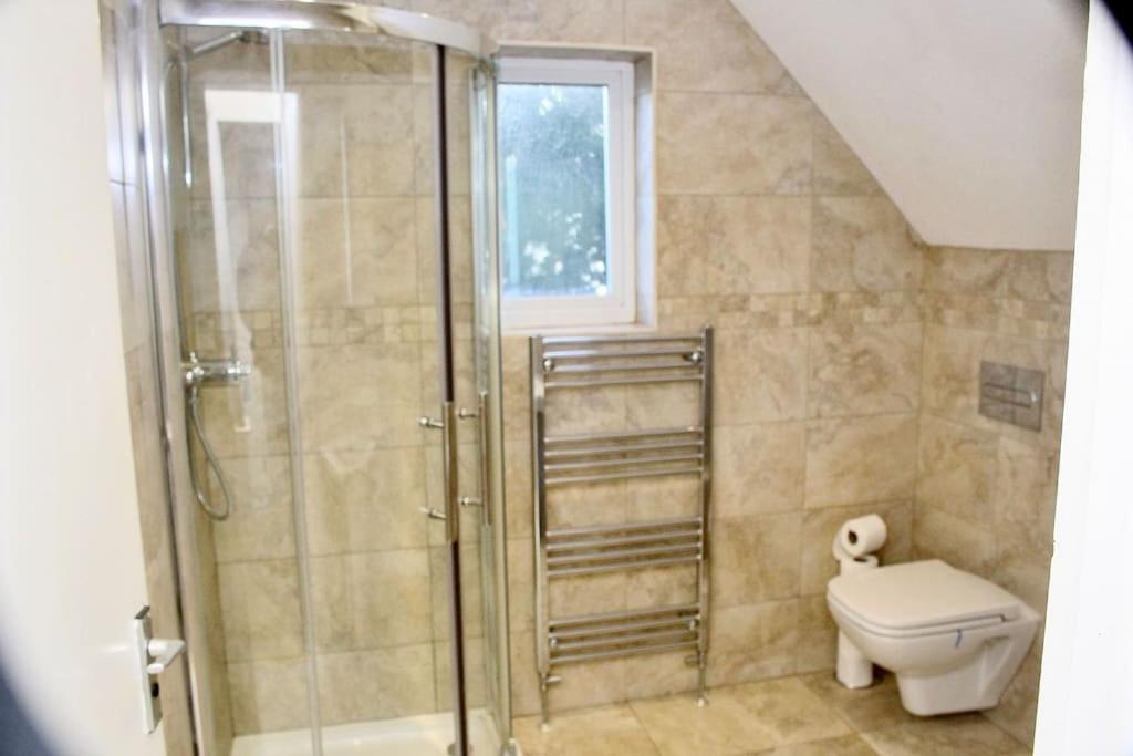 Contractor'S Haven- 4-Bedroom House With Free Parking, Super Fast Wifi, Fran Properties In Aylesbury, Pets Are Welcome! Aylesbury  Eksteriør bilde